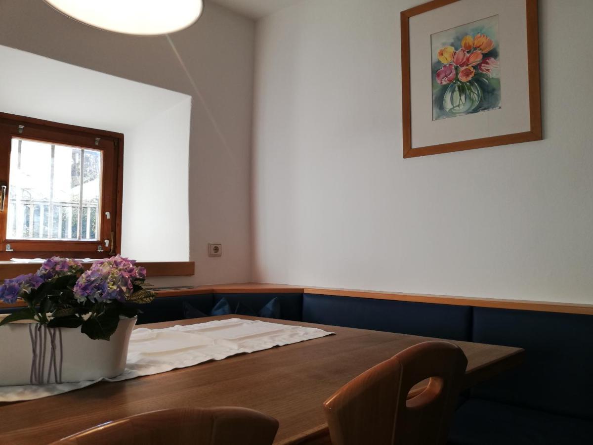 Ansitz Grustdorf Apartment Appiano Sulla Strada Del Vino Ngoại thất bức ảnh