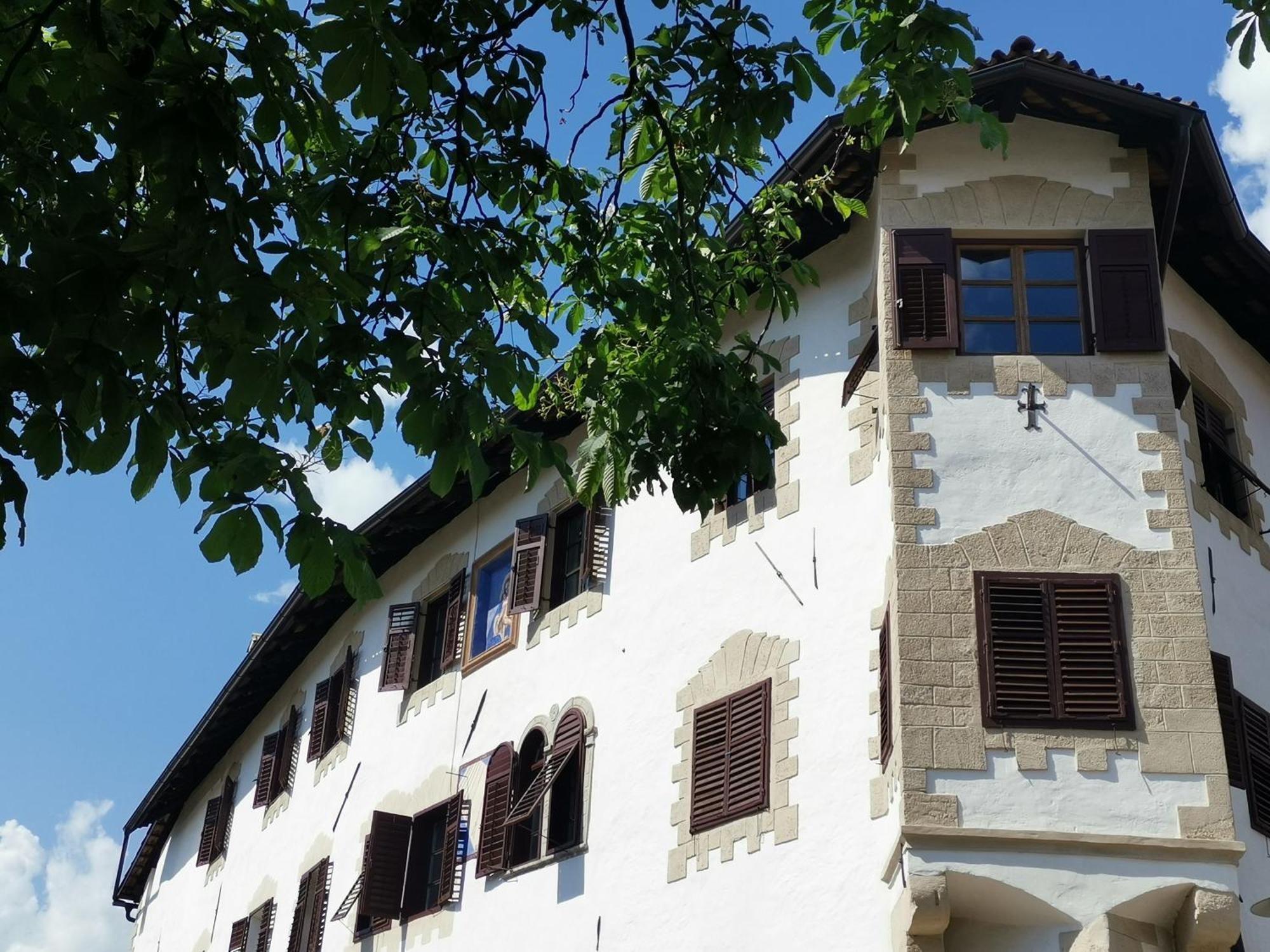Ansitz Grustdorf Apartment Appiano Sulla Strada Del Vino Ngoại thất bức ảnh