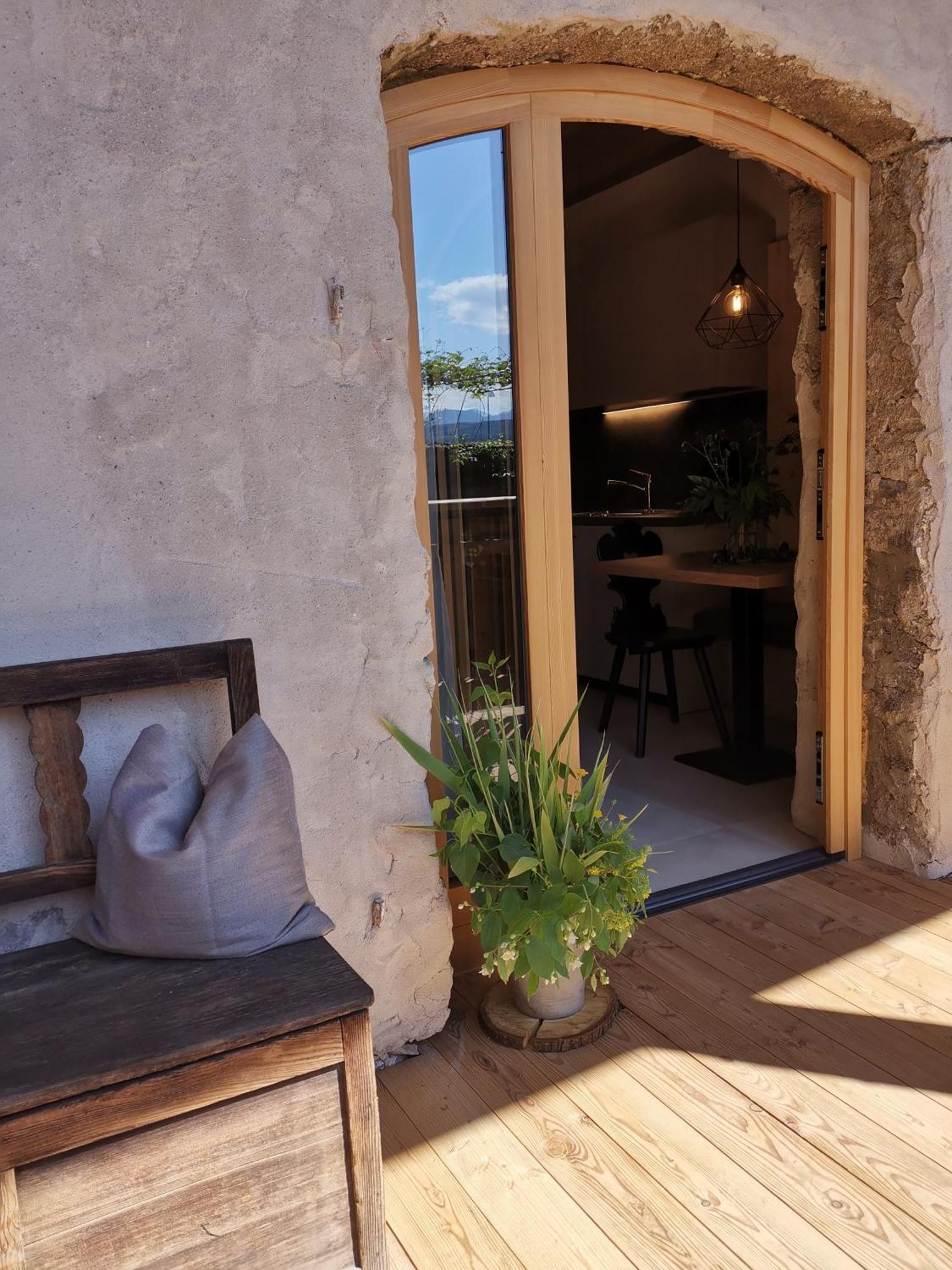 Ansitz Grustdorf Apartment Appiano Sulla Strada Del Vino Ngoại thất bức ảnh